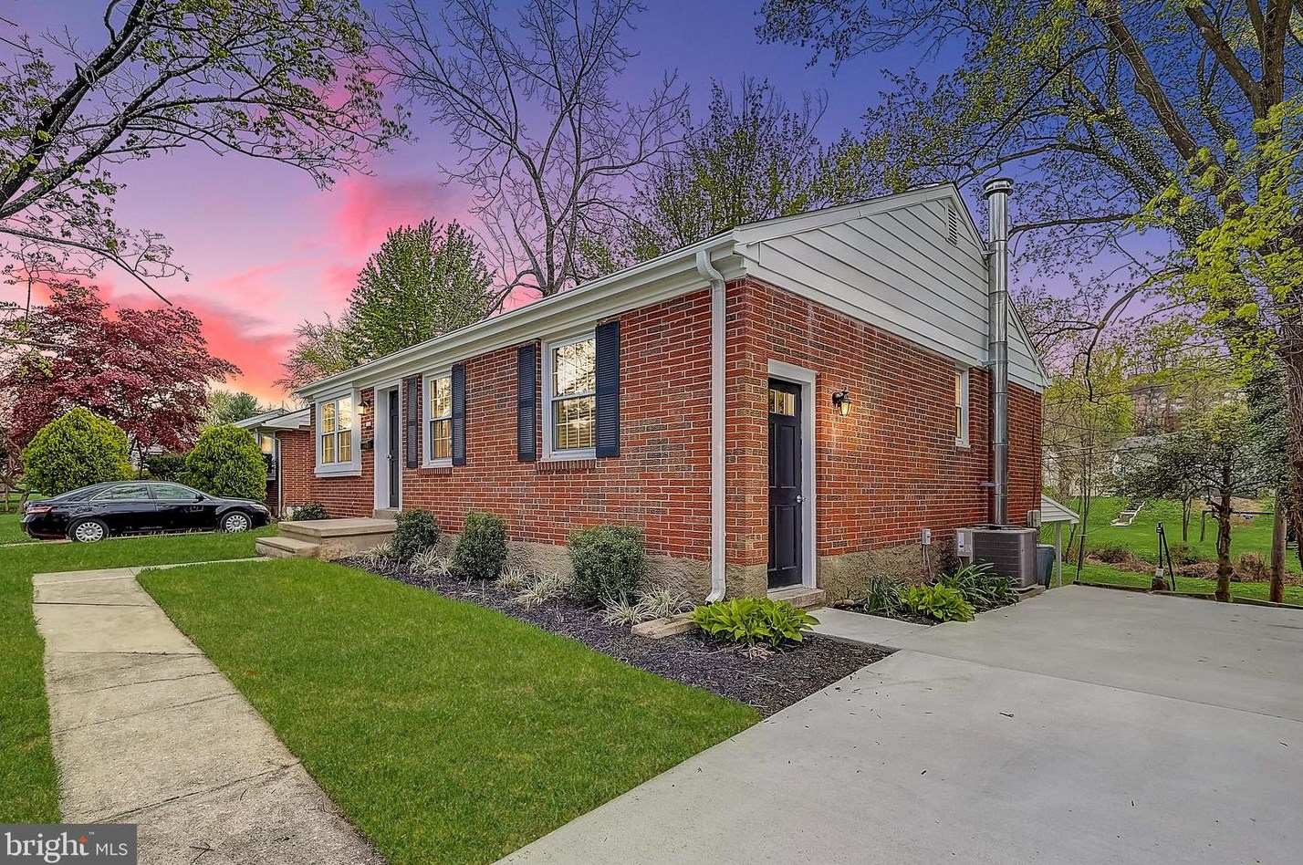 1047 Marleigh Cir, Baltimore, MD 21204-2206
