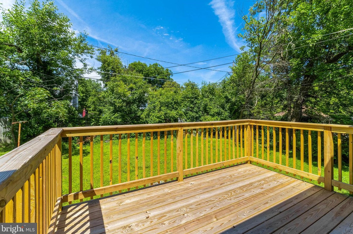 615 Plymouth Rd, Baltimore MD  21229-2213 exterior