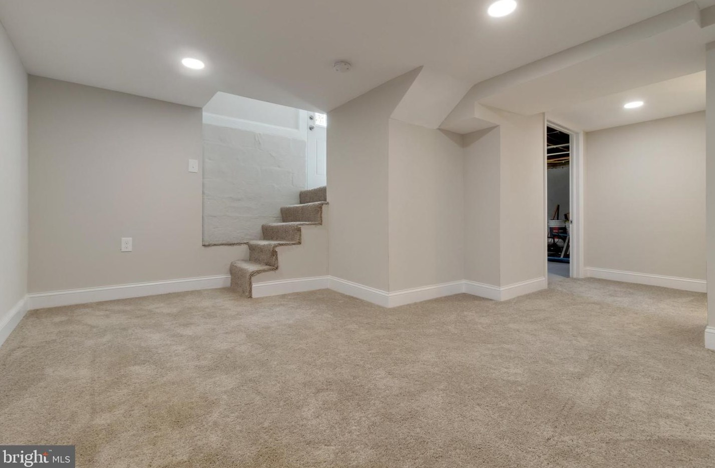 615 Plymouth Rd, Baltimore MD  21229-2213 exterior