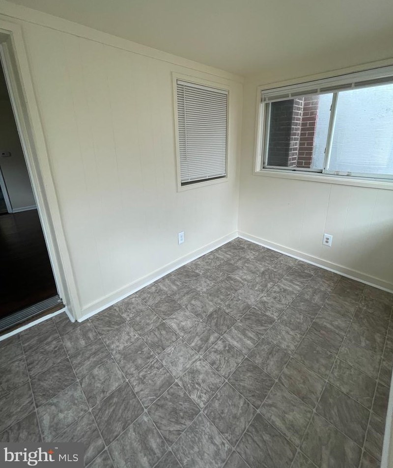 401 Maple Ln, Baltimore, MD 21222