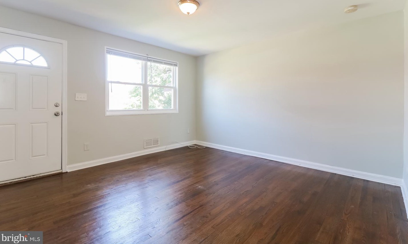 5417 Whitlock Rd, Baltimore MD  21229-1021 exterior