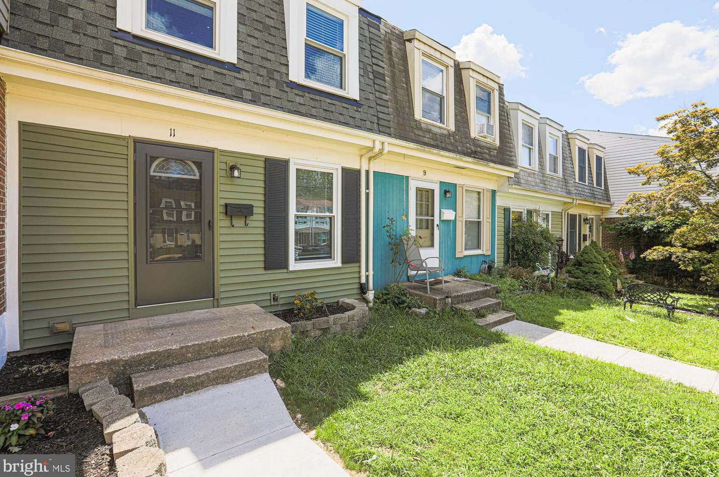 11 Pawleys Ct, Baltimore, MD 21236