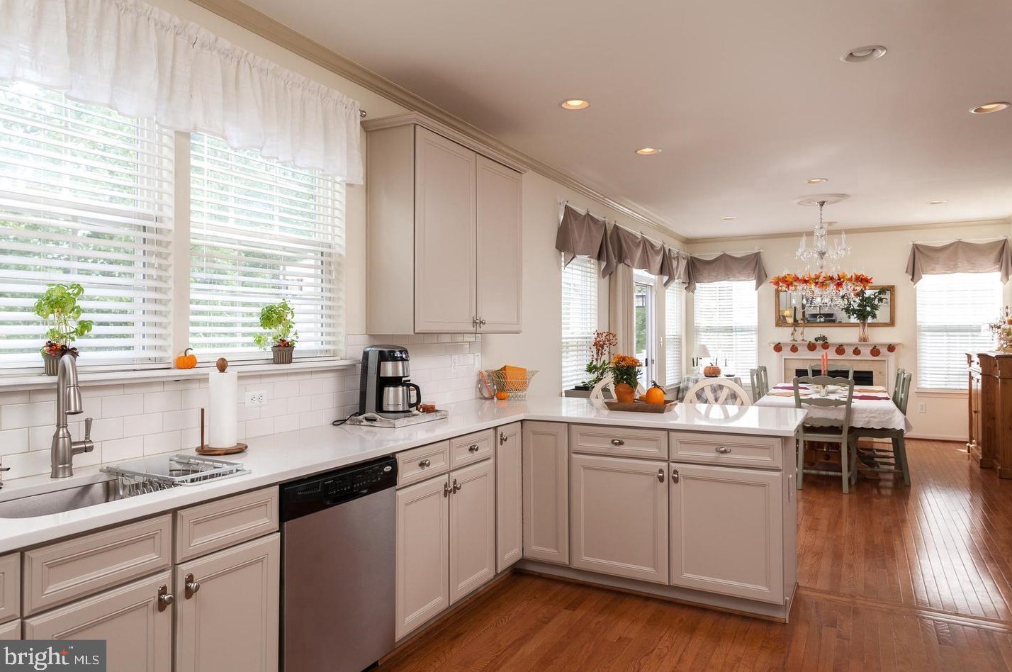 1635 Sandy Hollow Cir, Baltimore MD  21221-2222 exterior