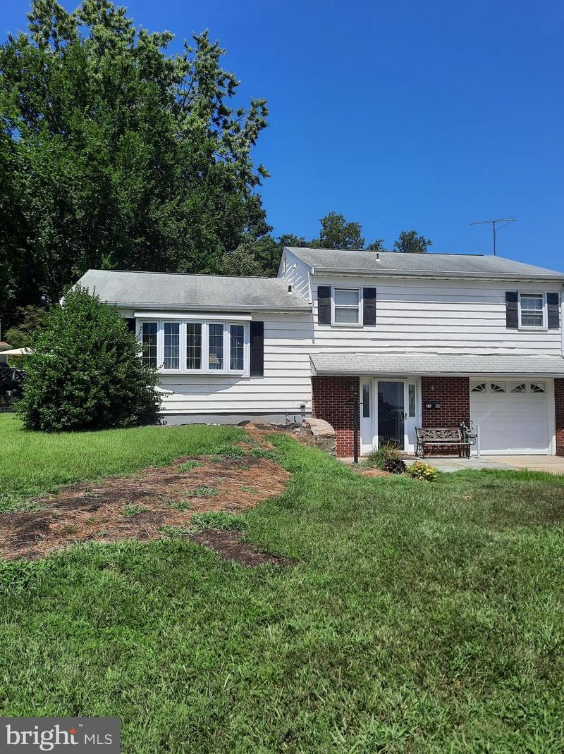 1100 Plover Dr, Baltimore, MD 21227-4336
