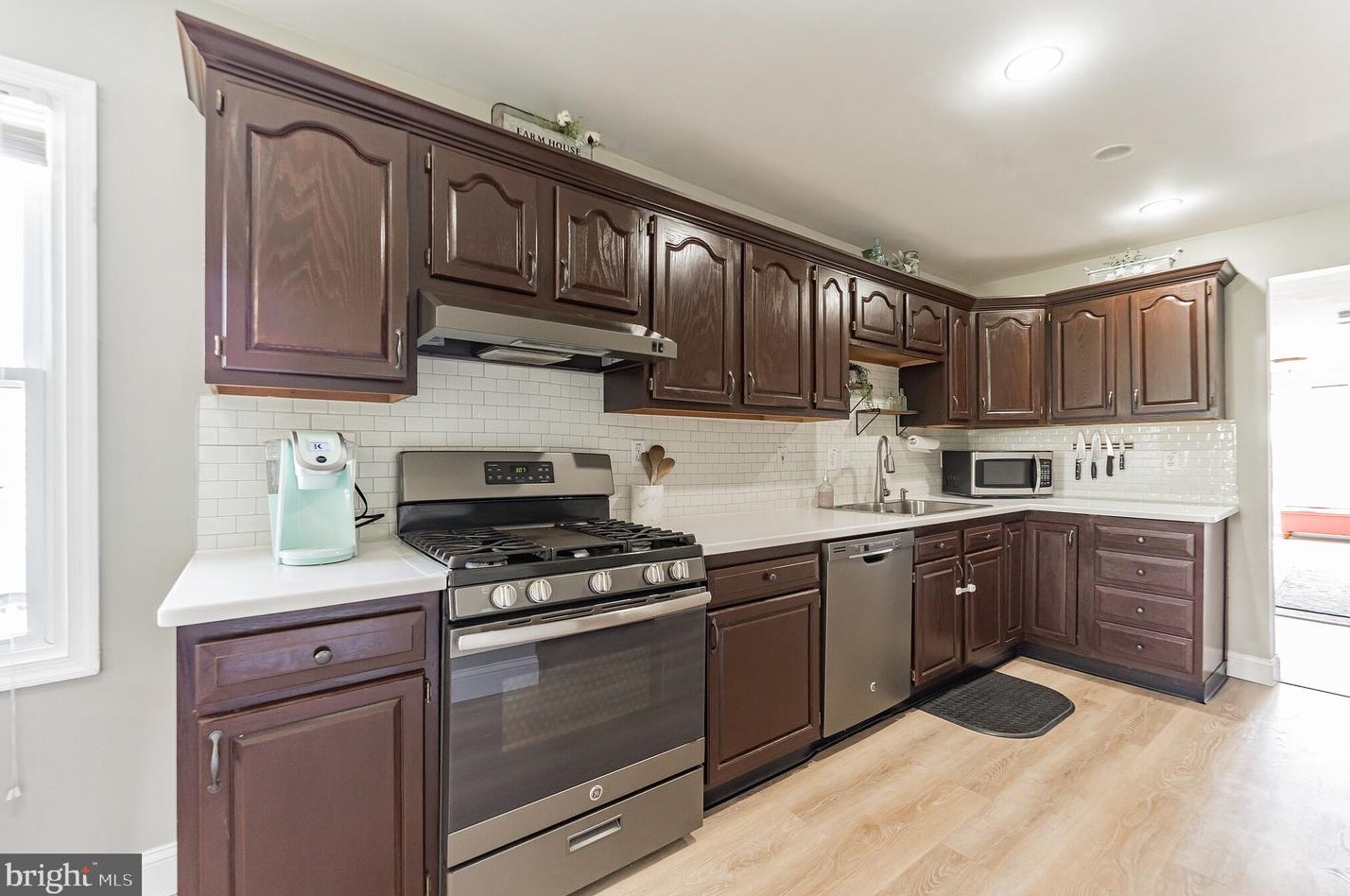 913 Rosedale St, Baltimore MD 21216-4233 exterior