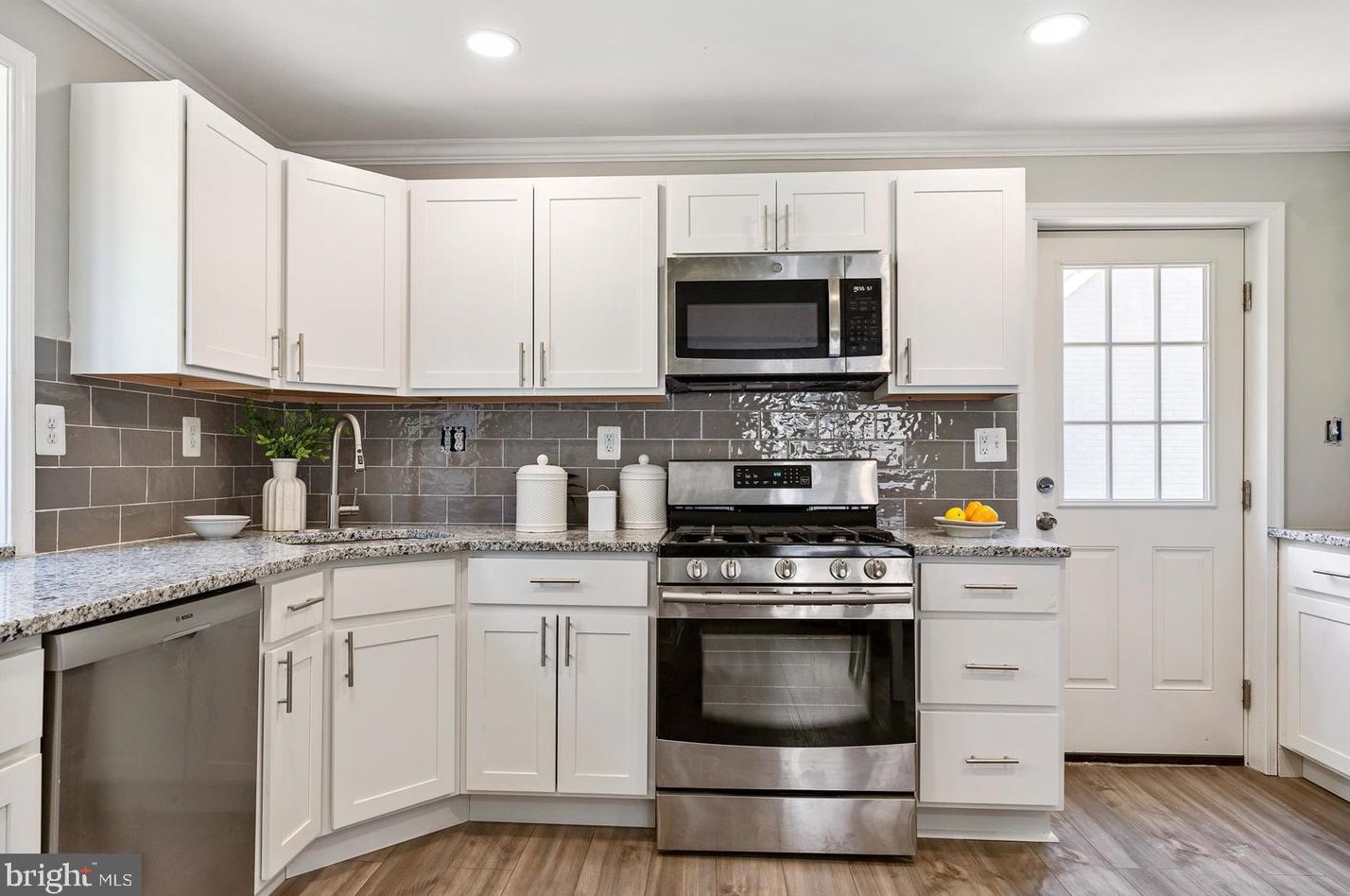 7517 Sparrows Point Blvd, Baltimore MD  21219-1928 exterior