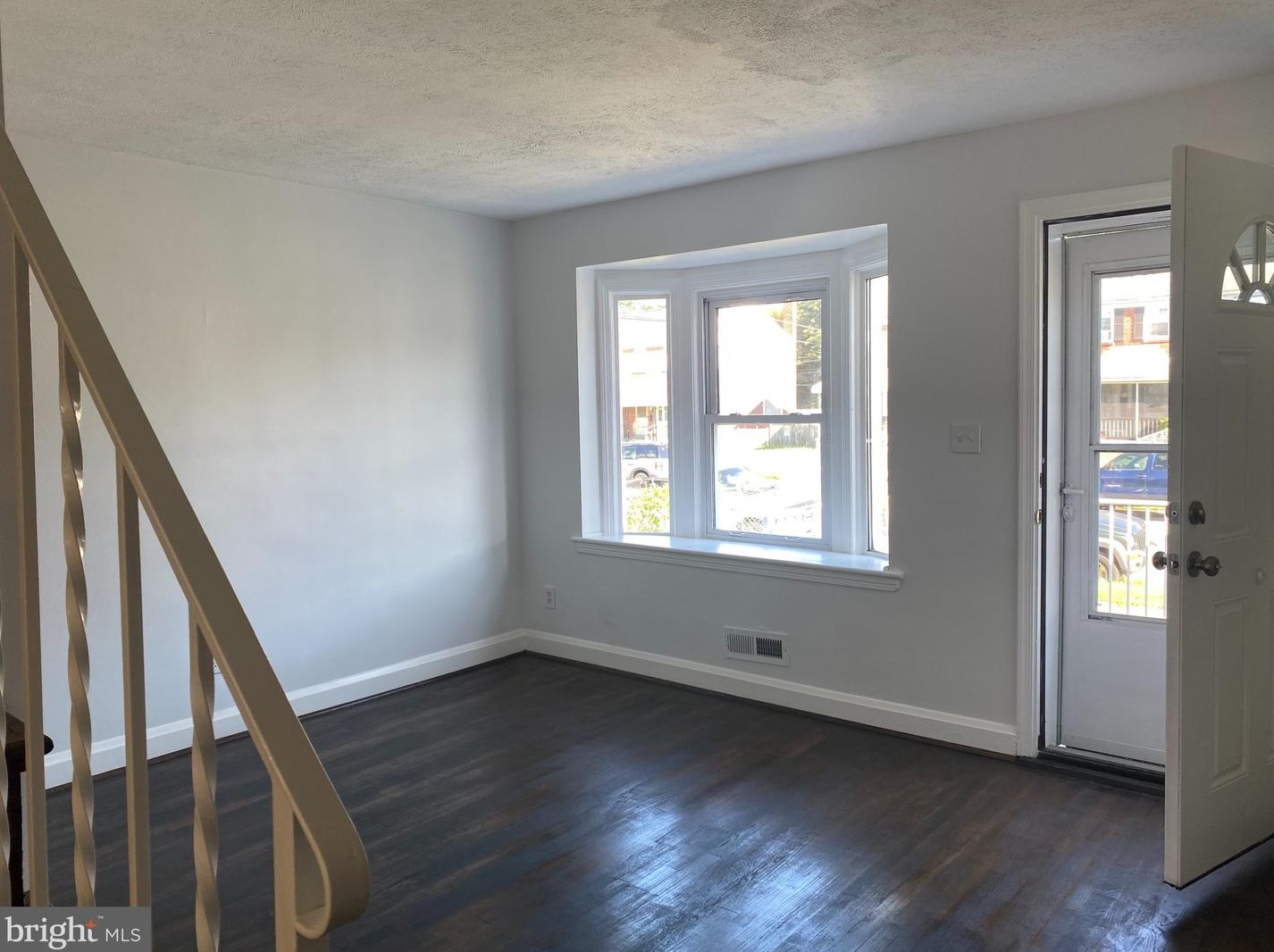 817 Middlesex Rd, Baltimore, MD 21221