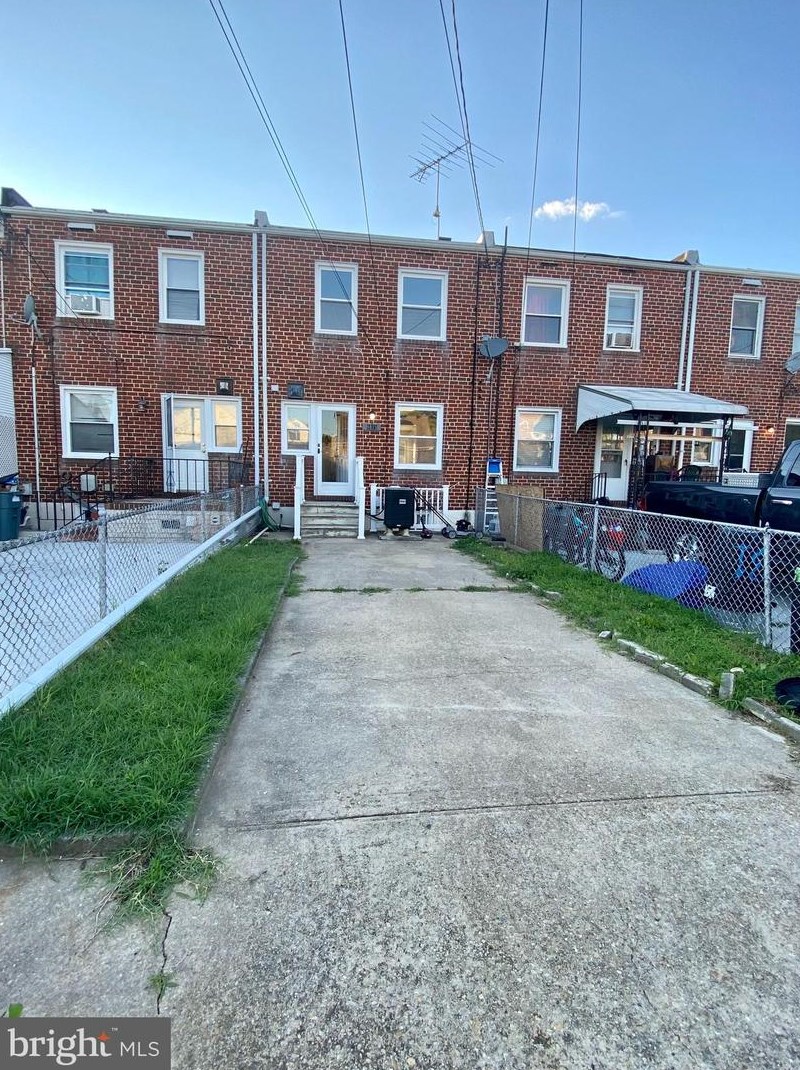 6829 Duluth Ave, Baltimore MD  21222-1111 exterior