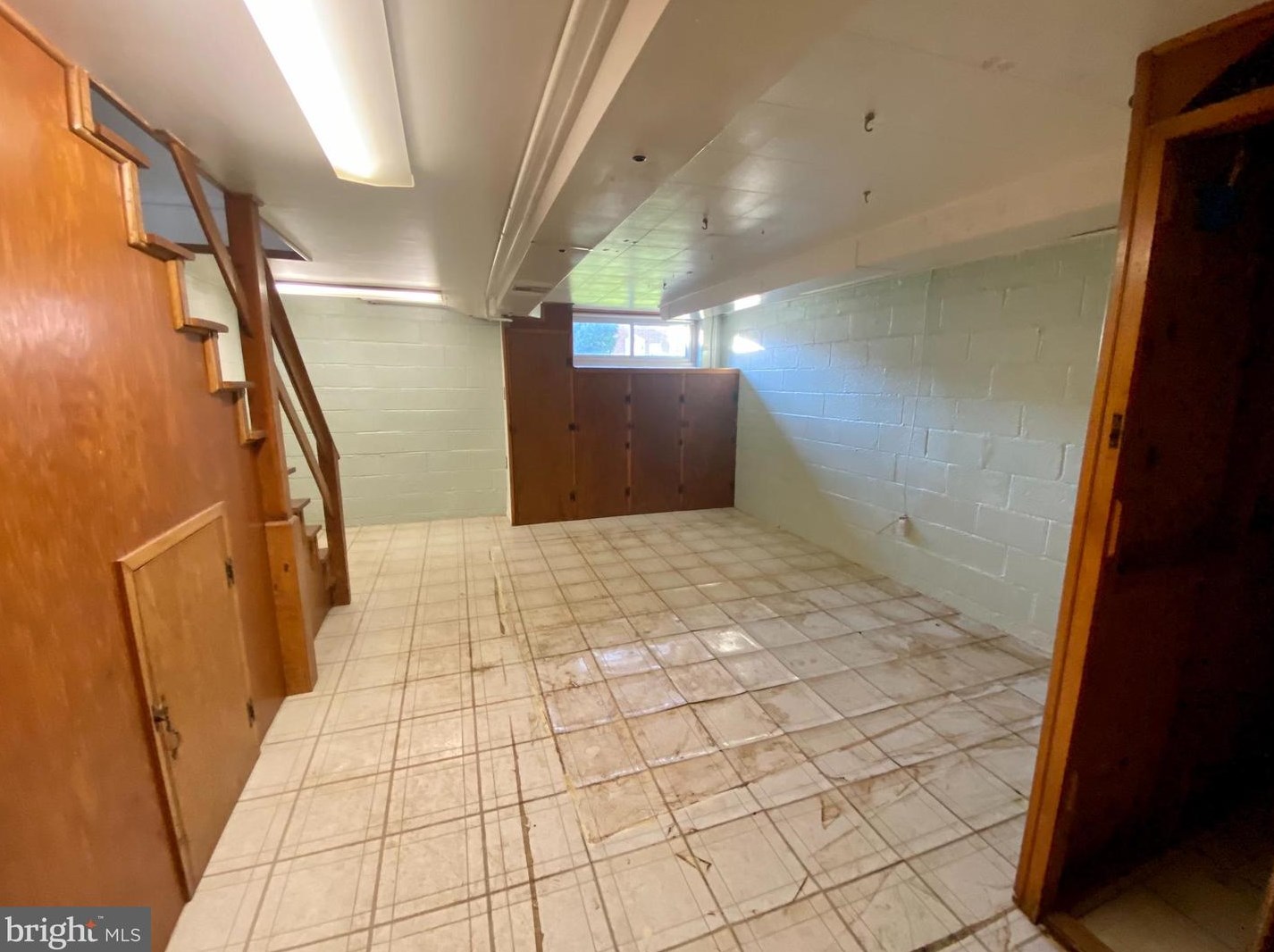 6829 Duluth Ave, Baltimore MD  21222-1111 exterior