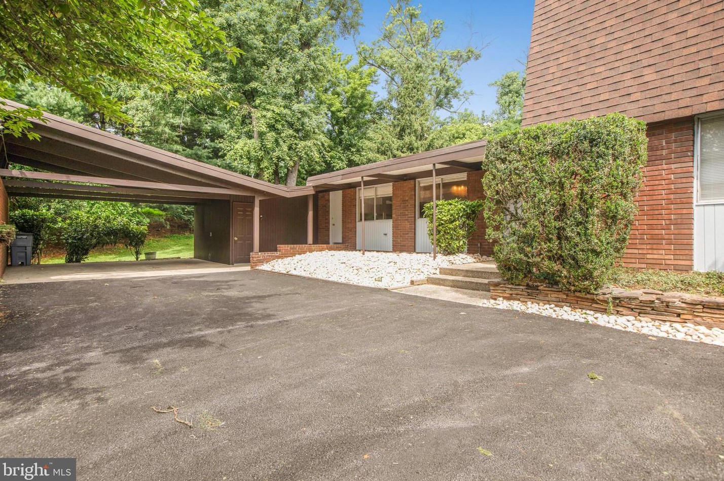 3406 Woodvalley Dr, Baltimore MD  21208-1862 exterior