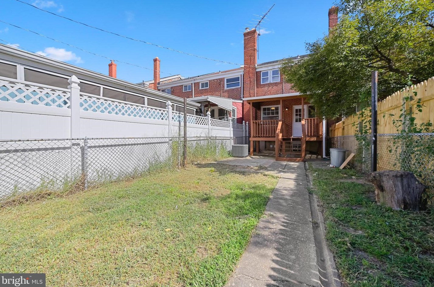 1932 Inverton Rd, Baltimore MD  21222-4755 exterior