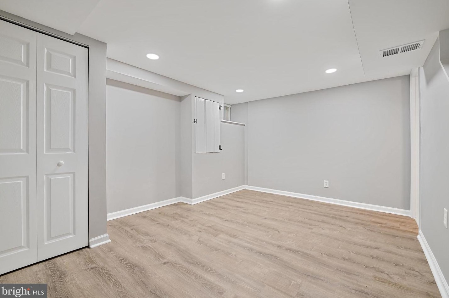 1932 Inverton Rd, Baltimore MD  21222-4755 exterior