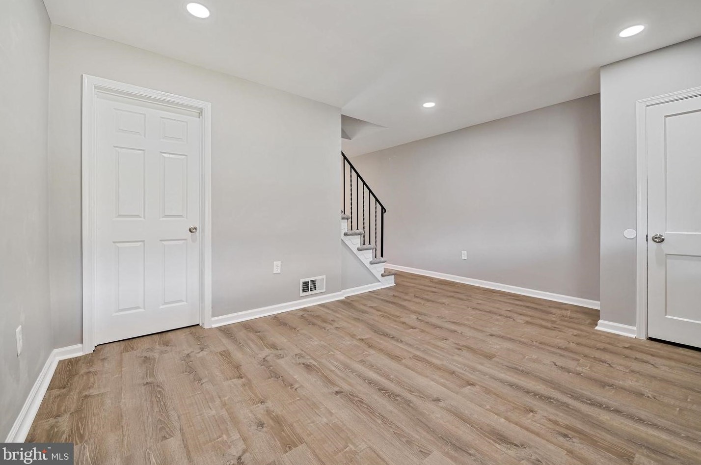 1932 Inverton Rd, Baltimore MD  21222-4755 exterior