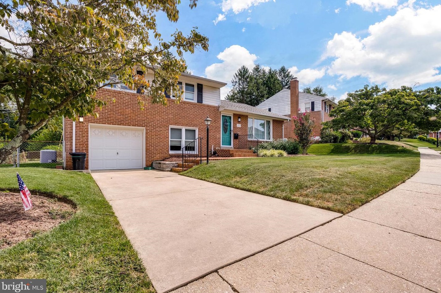 1912 Lismore Ln, Baltimore, MD 21228-4844