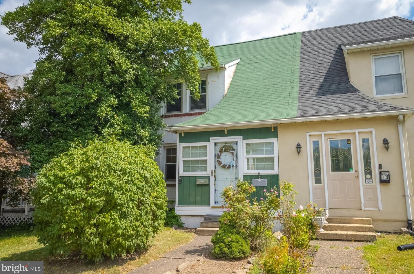 15 Dundalk Ave, Baltimore, MD 21222-4222