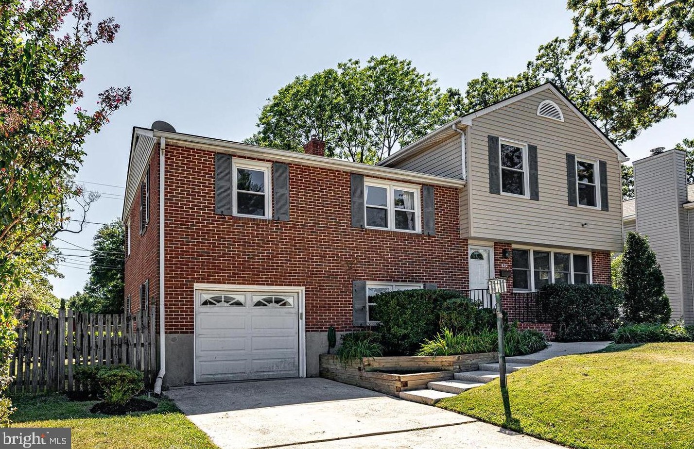 613 Southmont Rd, Baltimore, MD 21228-3467