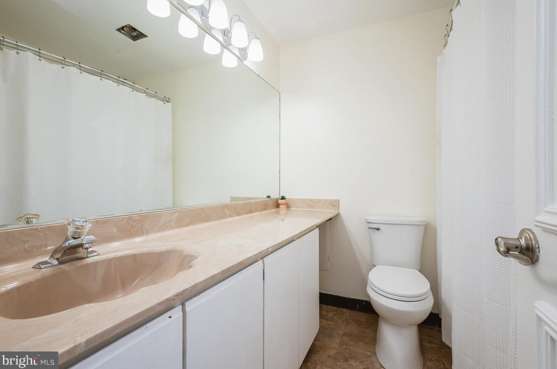 9027 Throgmorton Rd, Baltimore MD  21234-2064 exterior