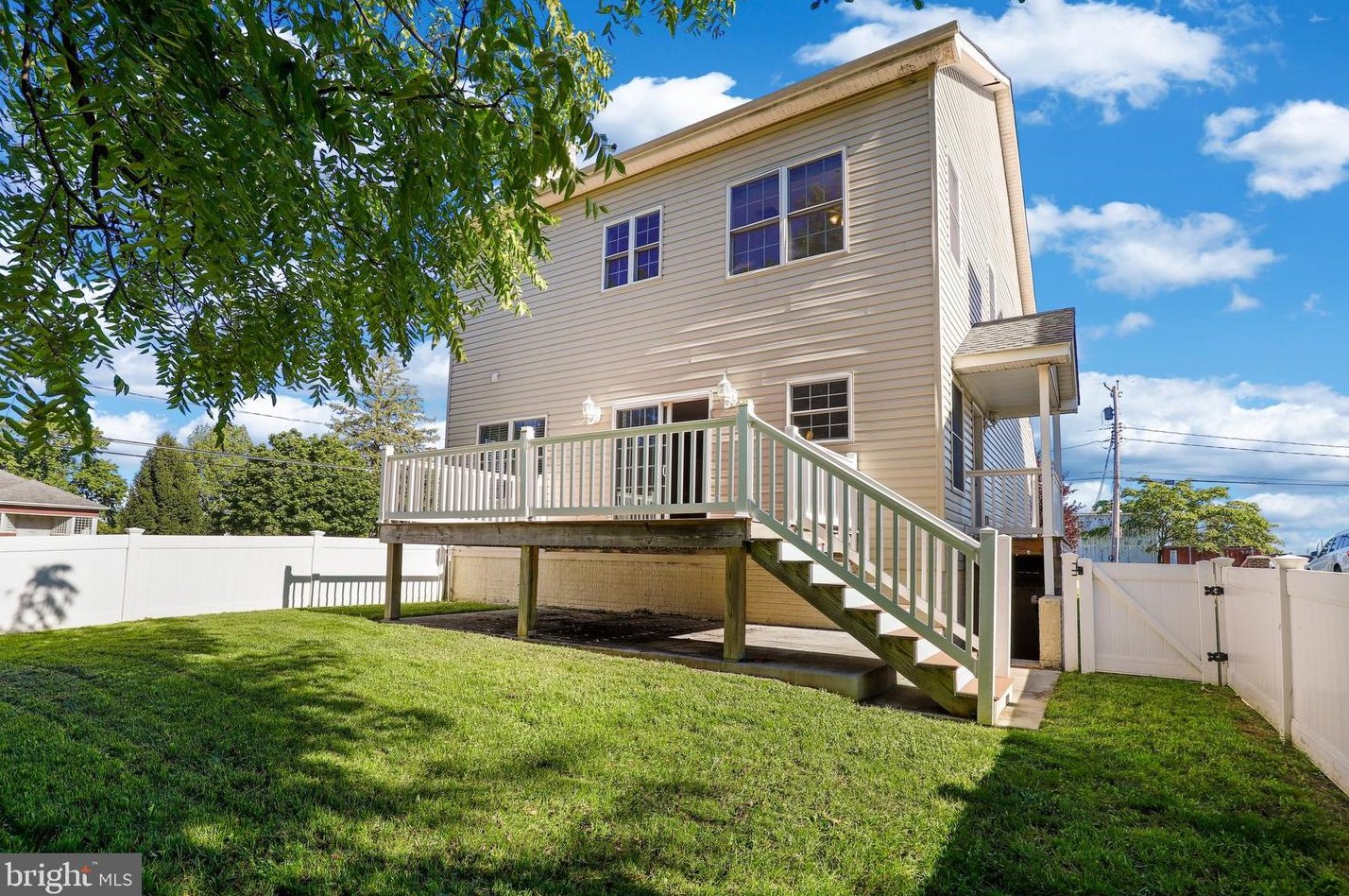 8301 Bletzer Rd, Baltimore MD 21222-2871 exterior