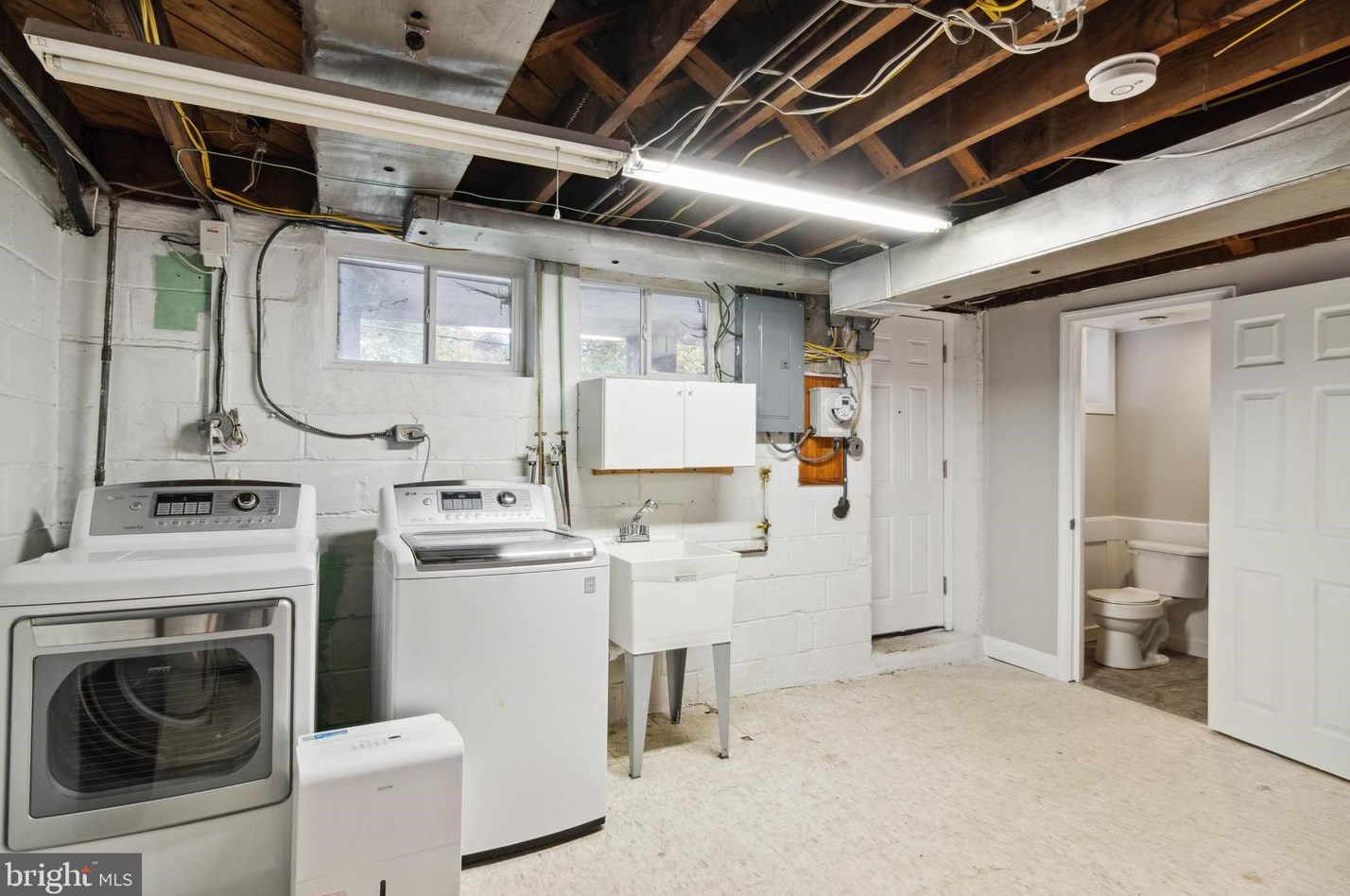 363 Whitfield Rd, Baltimore MD 21228-1809 exterior