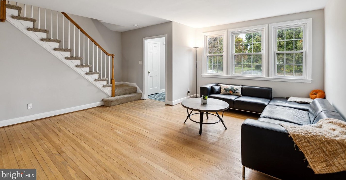 363 Whitfield Rd, Baltimore, MD 21228-1808