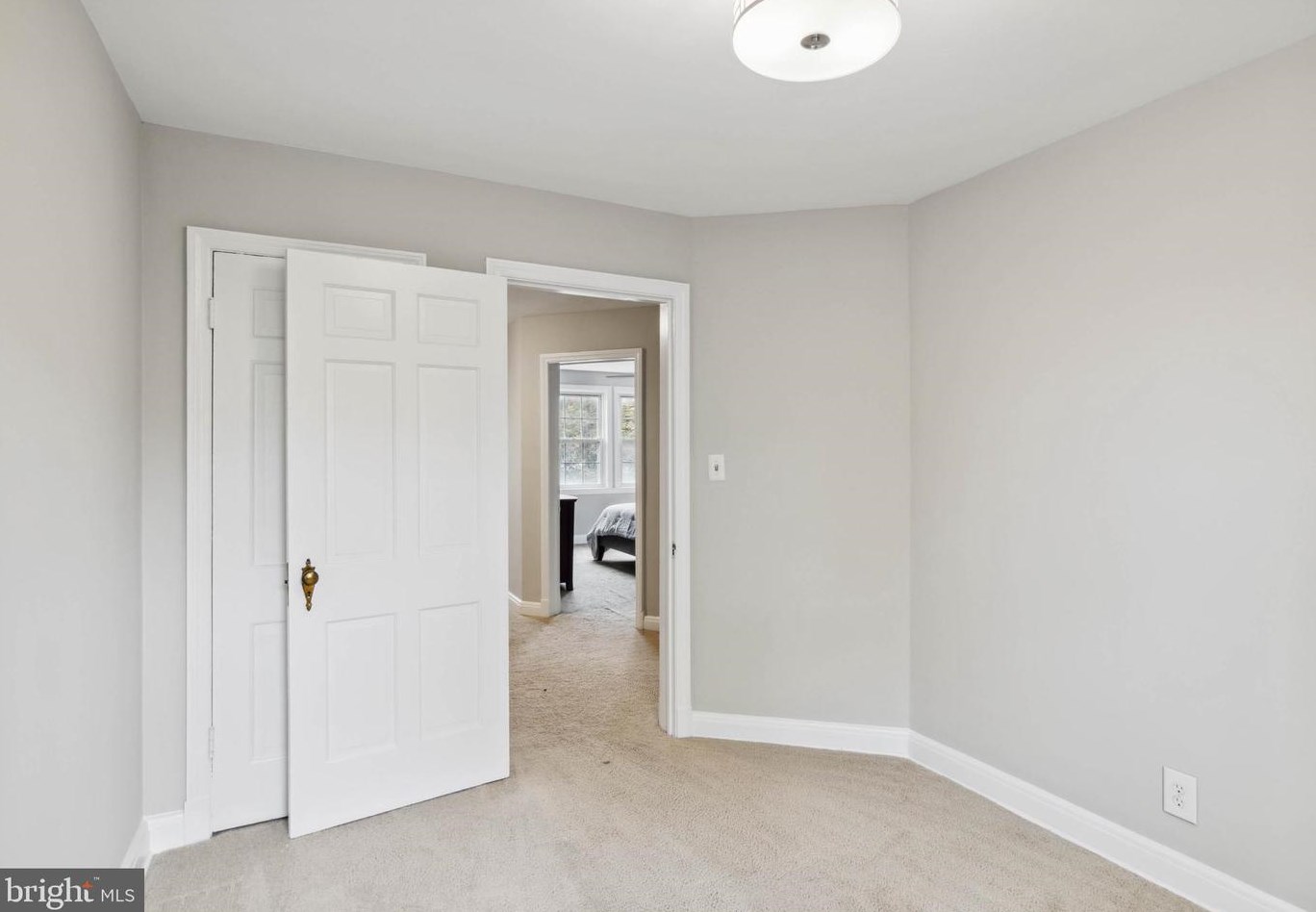 363 Whitfield Rd, Baltimore MD 21228-1809 exterior