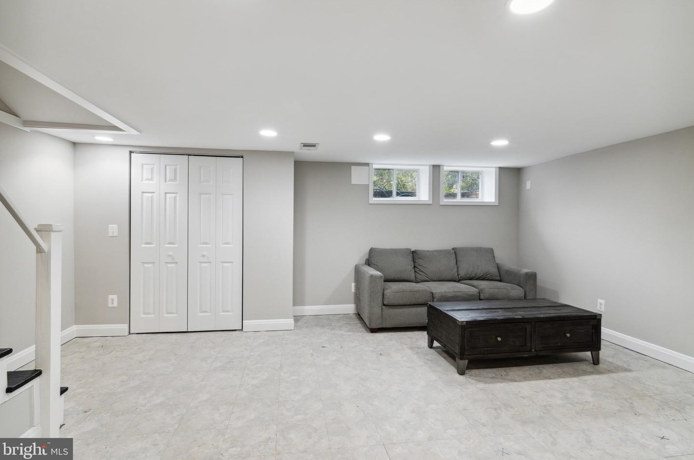 363 Whitfield Rd, Baltimore MD 21228-1809 exterior