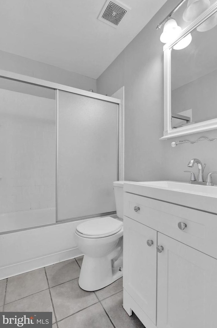 12 Middleview Ct, Baltimore MD  21244-2620 exterior