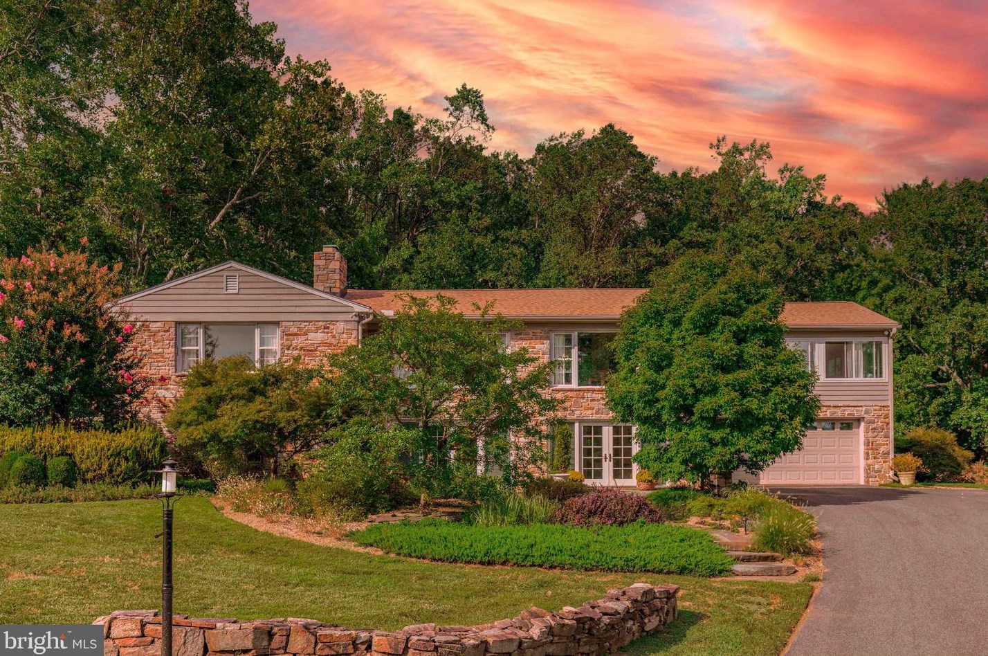 13411 Cambria Farms Rd, Phoenix, MD 21131-1637