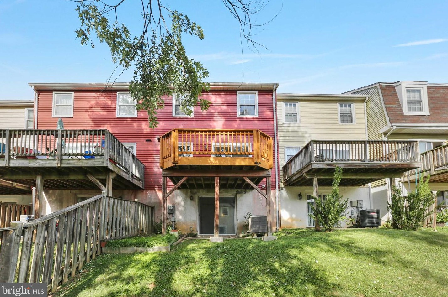 5804 Richardson Mews Sq, Baltimore MD  21227-4212 exterior