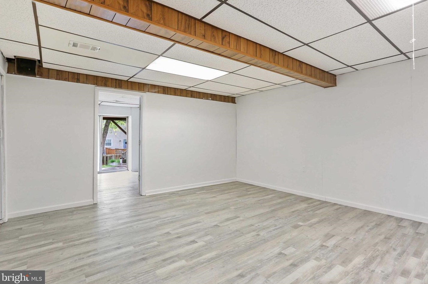 5804 Richardson Mews Sq, Baltimore MD  21227-4212 exterior