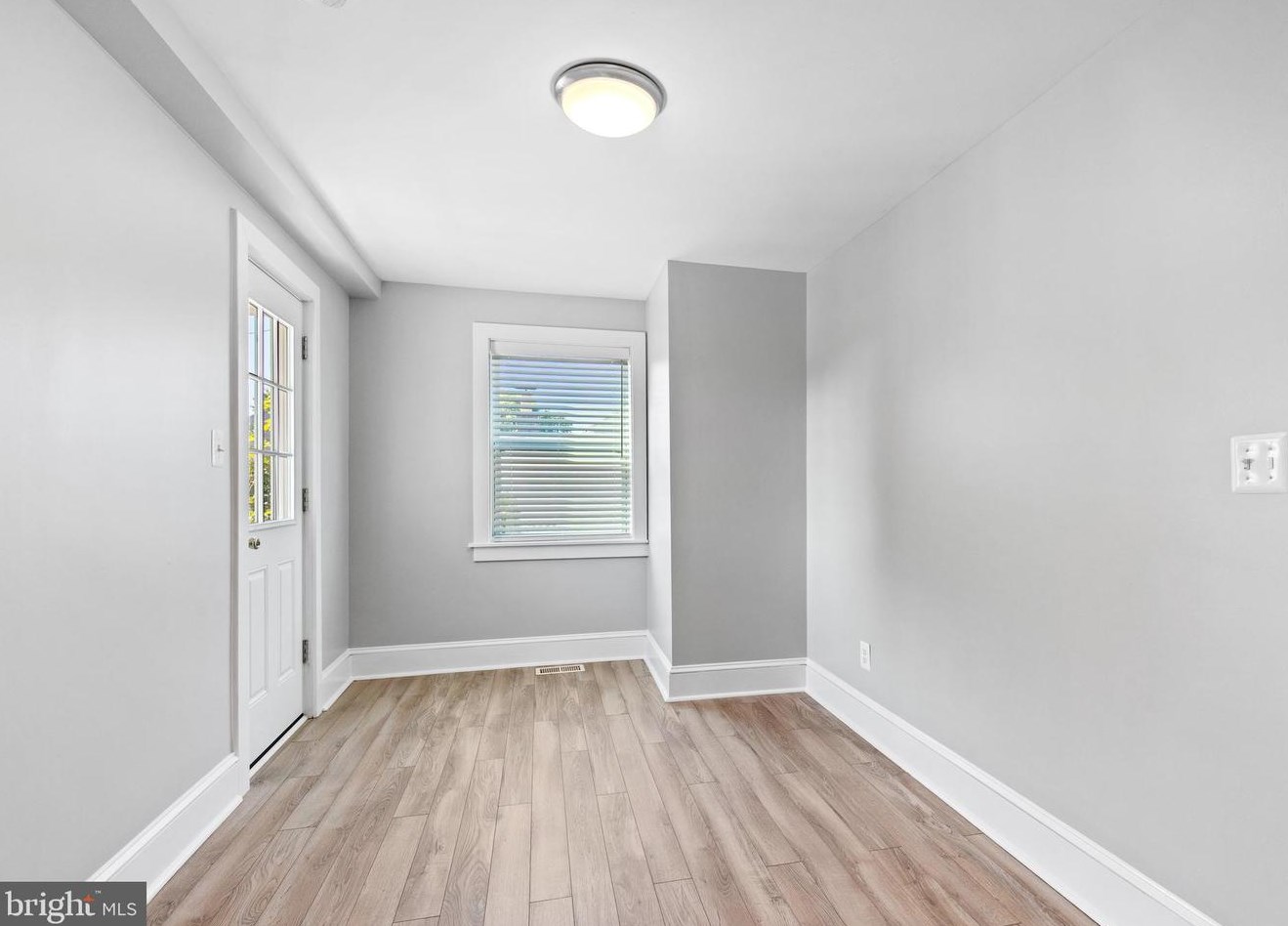 6801 Youngstown Ave, Baltimore MD  21222-1026 exterior