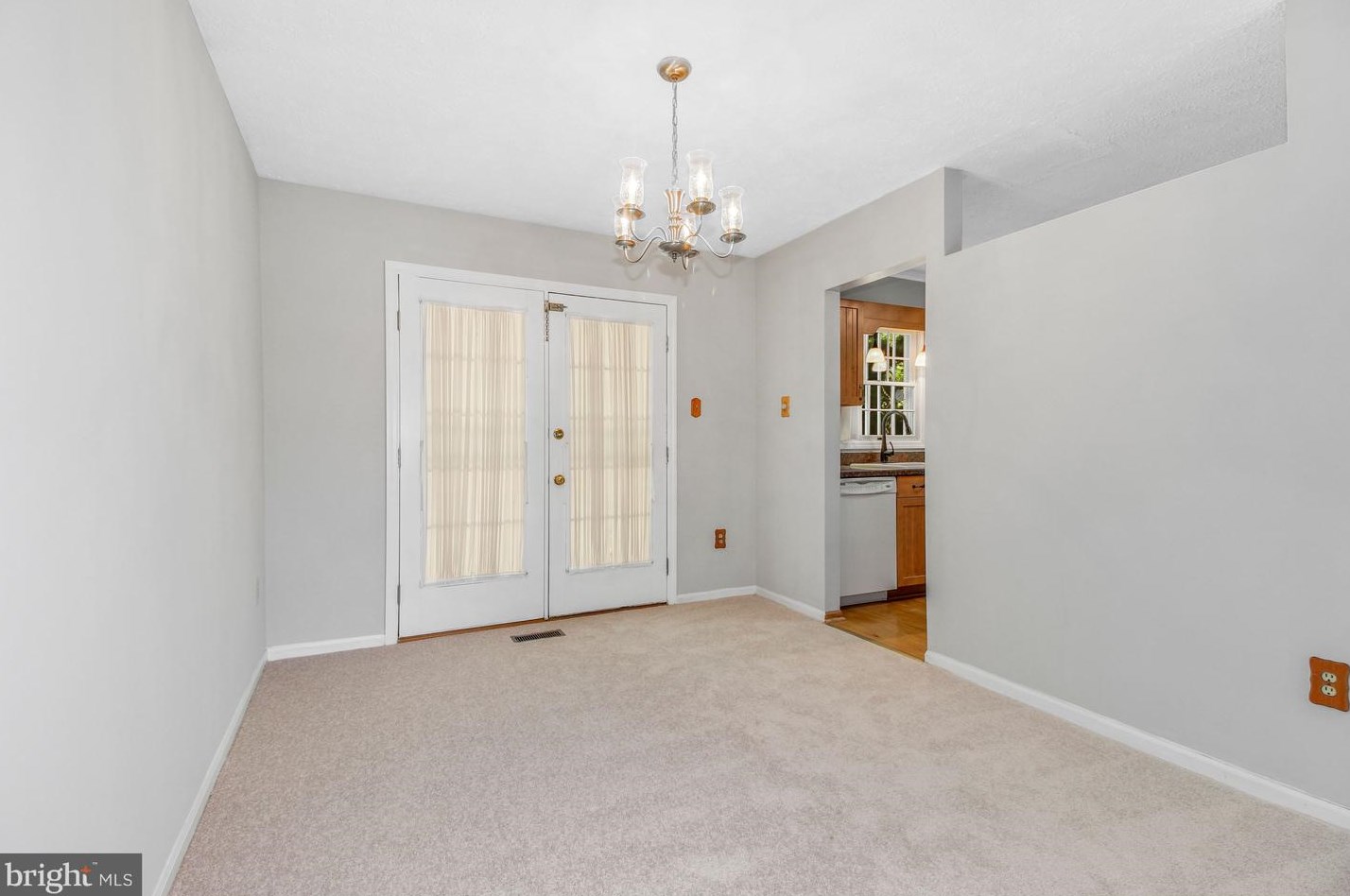 7040 Johnnycake Rd, Baltimore MD 21244-2406 exterior