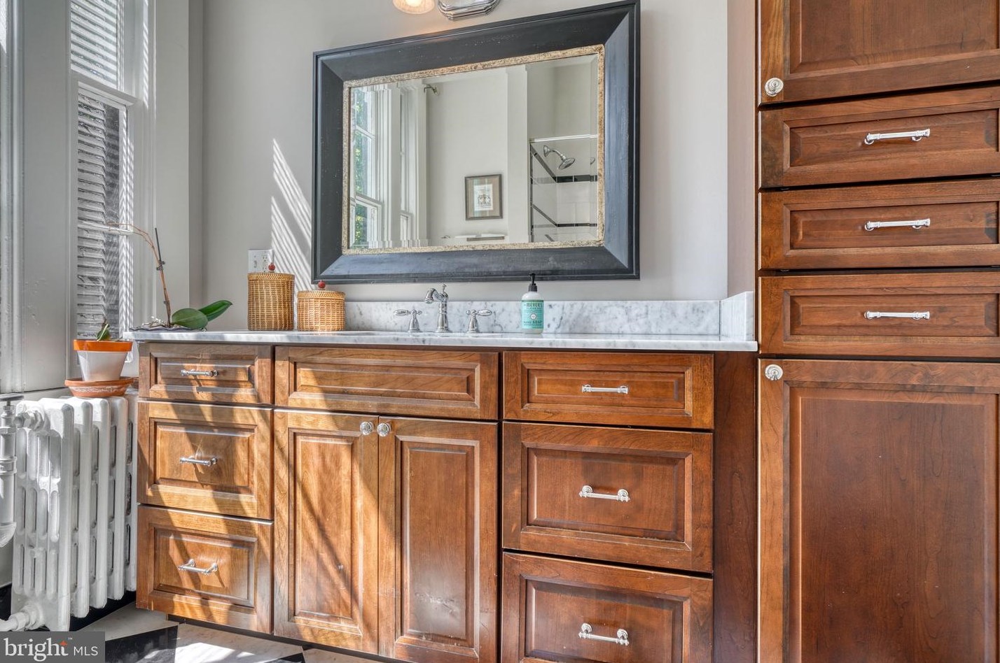 210 Anvil Way, Baltimore MD 21212-1301 exterior