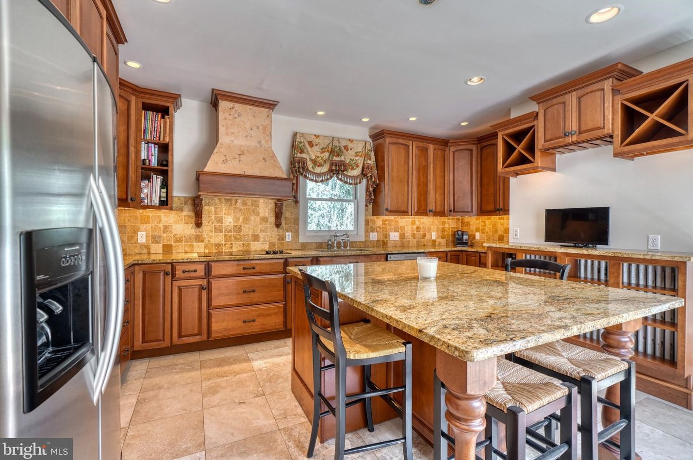 210 Anvil Way, Baltimore MD 21212-1301 exterior