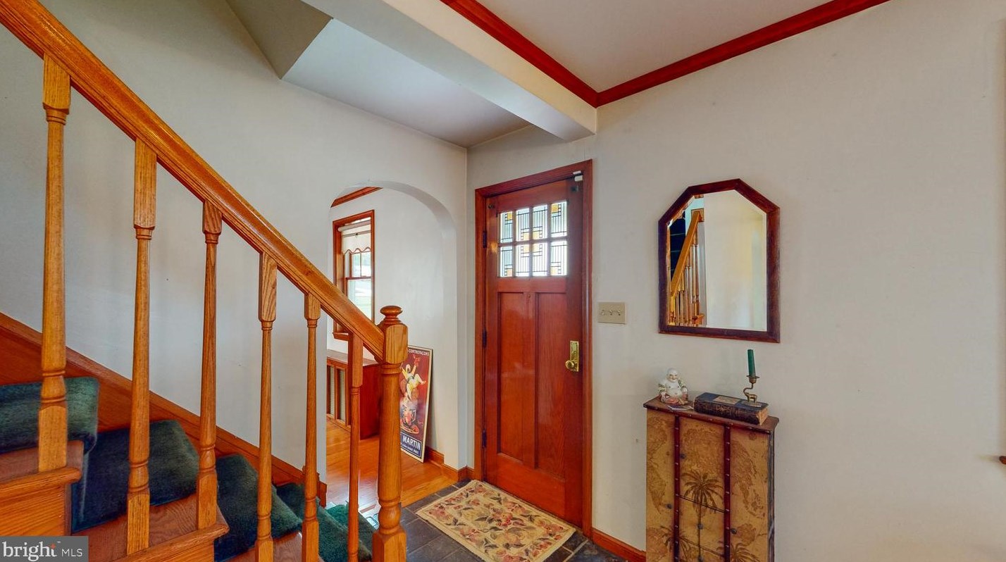 23 Manor Ave, Baltimore, MD 21206-1021