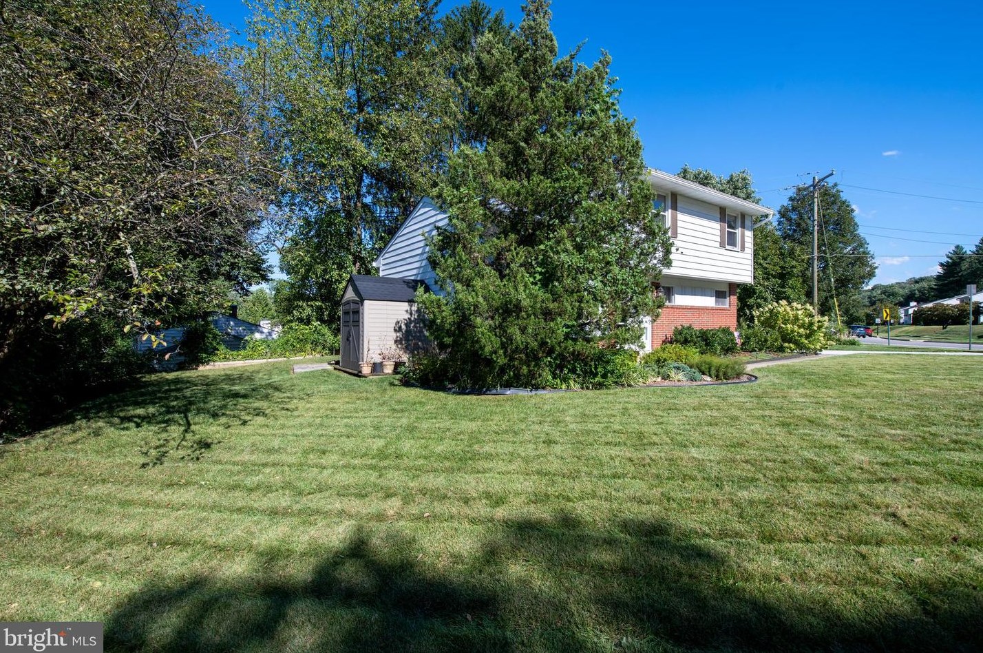 1044 Kenilworth Dr, Baltimore MD  21204-2249 exterior