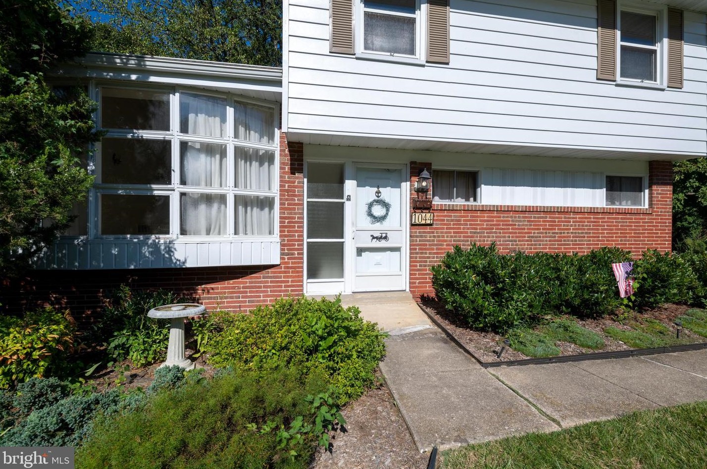1044 Kenilworth Dr, Baltimore MD  21204-2249 exterior