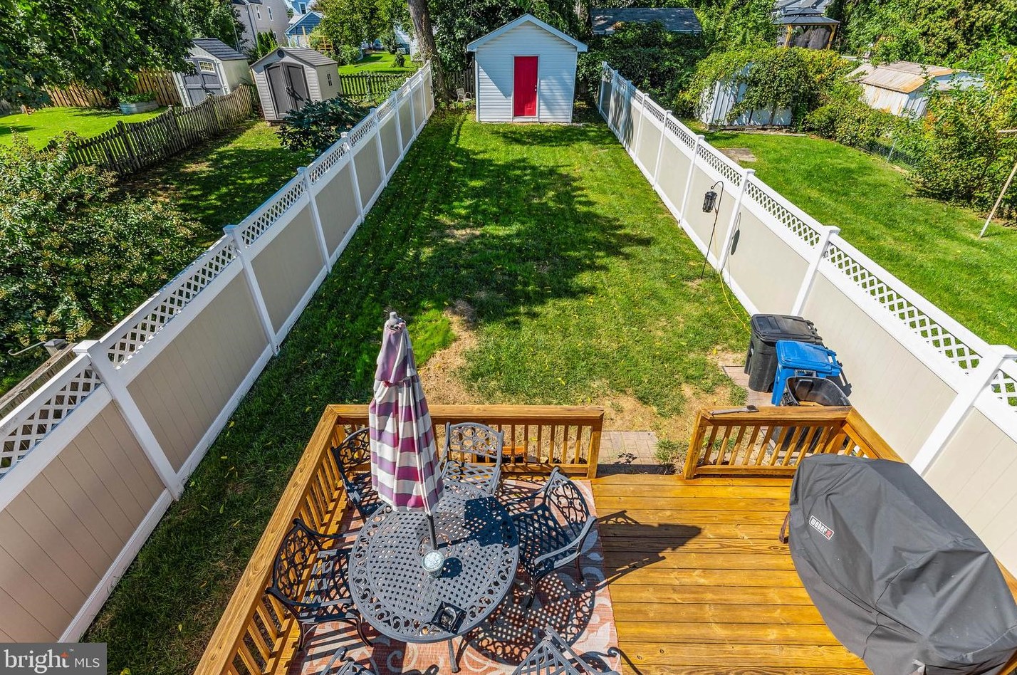 52 Mellor Ave, Baltimore MD 21228-5105 exterior