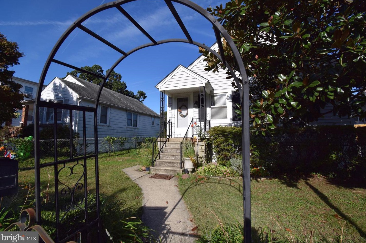 7712 Queen Anne Dr, Baltimore, MD 21234-6218