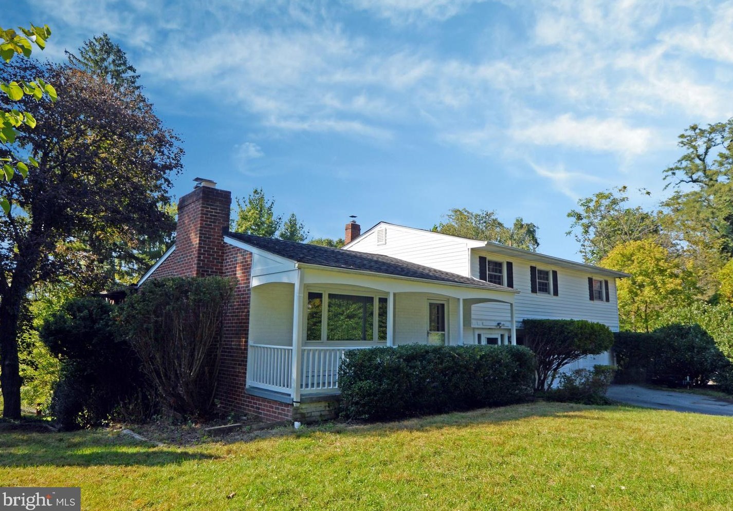 6 Lake Manor Ct, Baltimore, MD 21210-1017