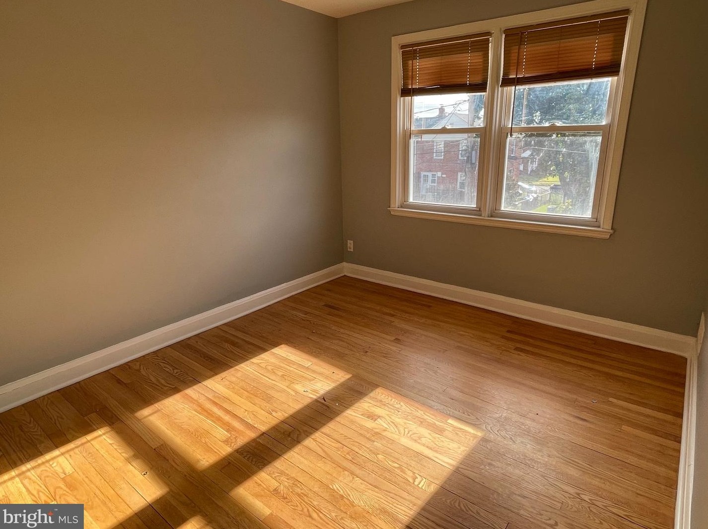 6119 Mt Rdg Rd, Baltimore MD 21228-2240 exterior