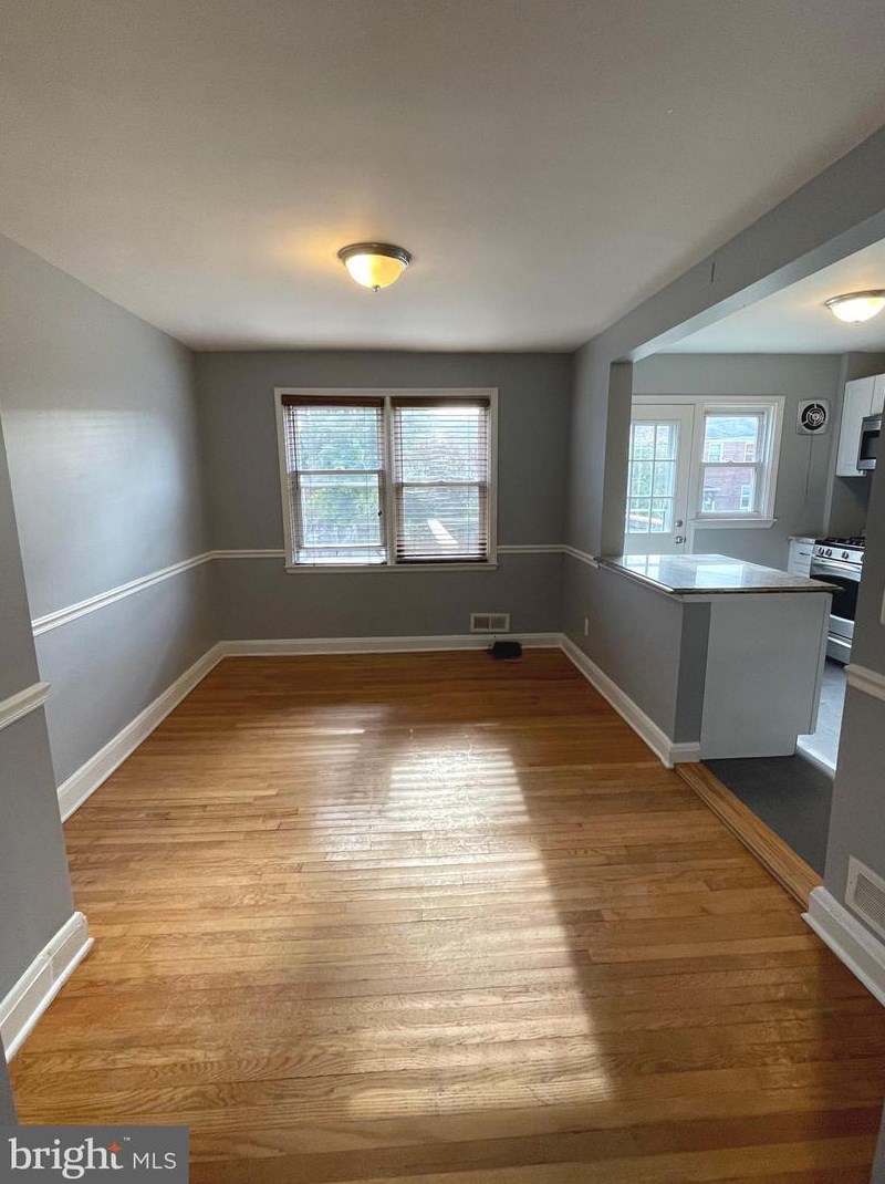 6119 Mt Rdg Rd, Baltimore MD 21228-2240 exterior