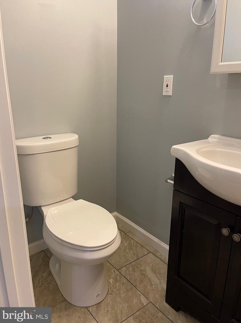 6119 Mt Rdg Rd, Baltimore MD 21228-2240 exterior