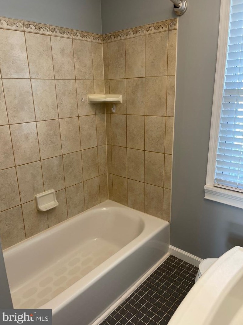 6119 Mt Rdg Rd, Baltimore MD 21228-2240 exterior