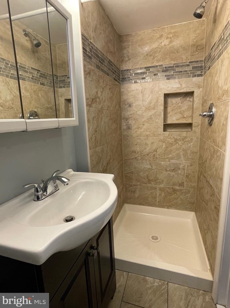 6119 Mt Rdg Rd, Baltimore MD 21228-2240 exterior