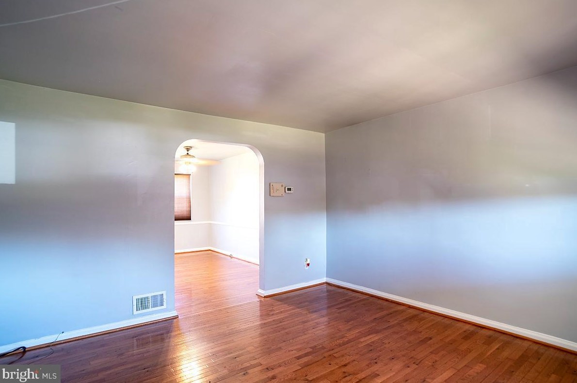 5452 Whitlock Rd, Baltimore MD  21229-1020 exterior