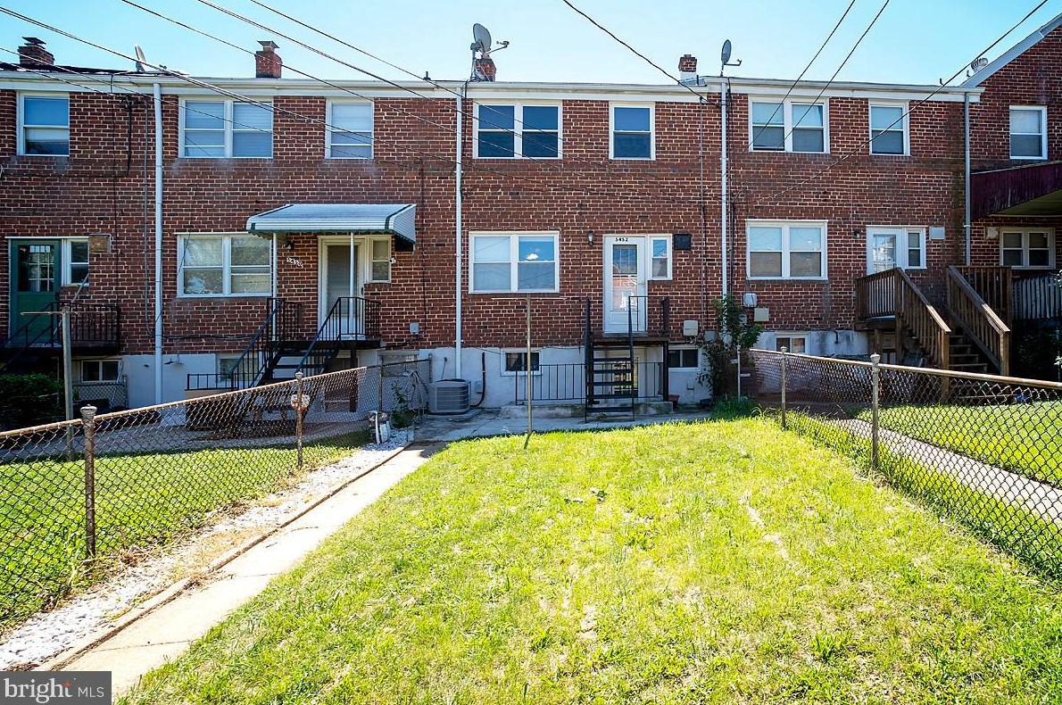5452 Whitlock Rd, Baltimore, MD 21229-1020