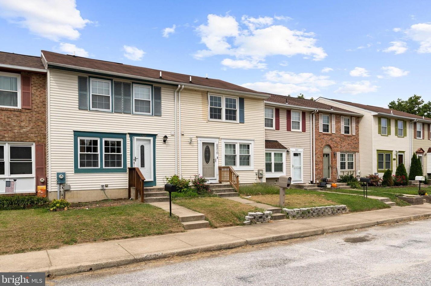 5208 King Arthur Cir, Baltimore, MD 21237-4026