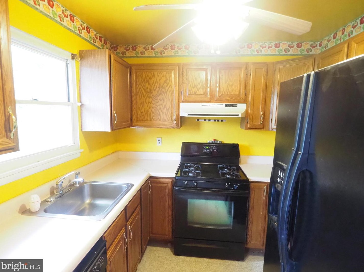 3135 Rheims Rd, Baltimore MD  21244-3437 exterior
