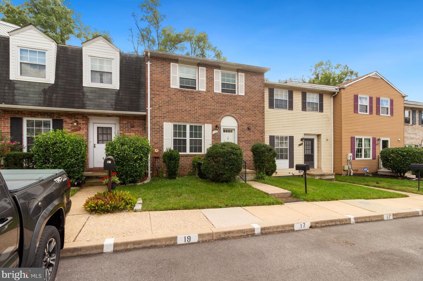 17 Walden Mill Way, Baltimore, MD 21228-2847